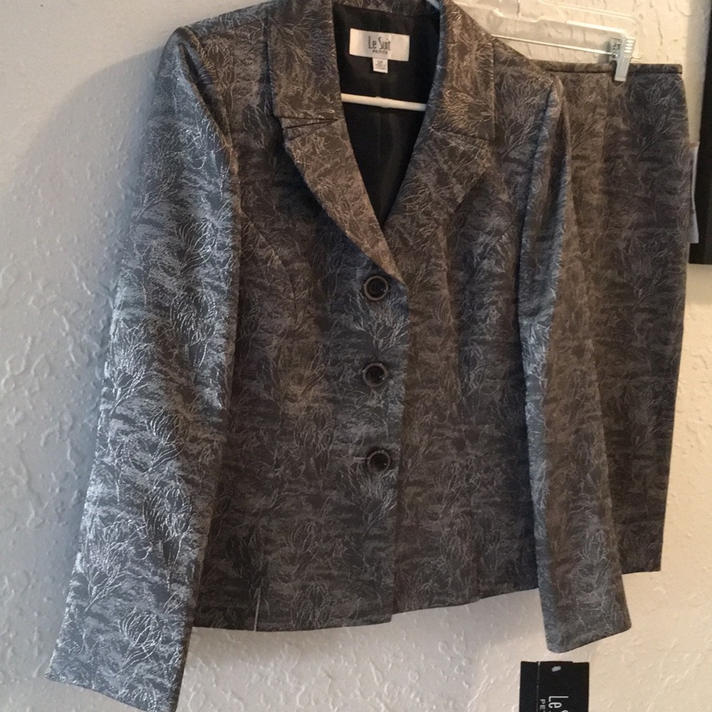House of Style pewter 2pc suit NWT 12p